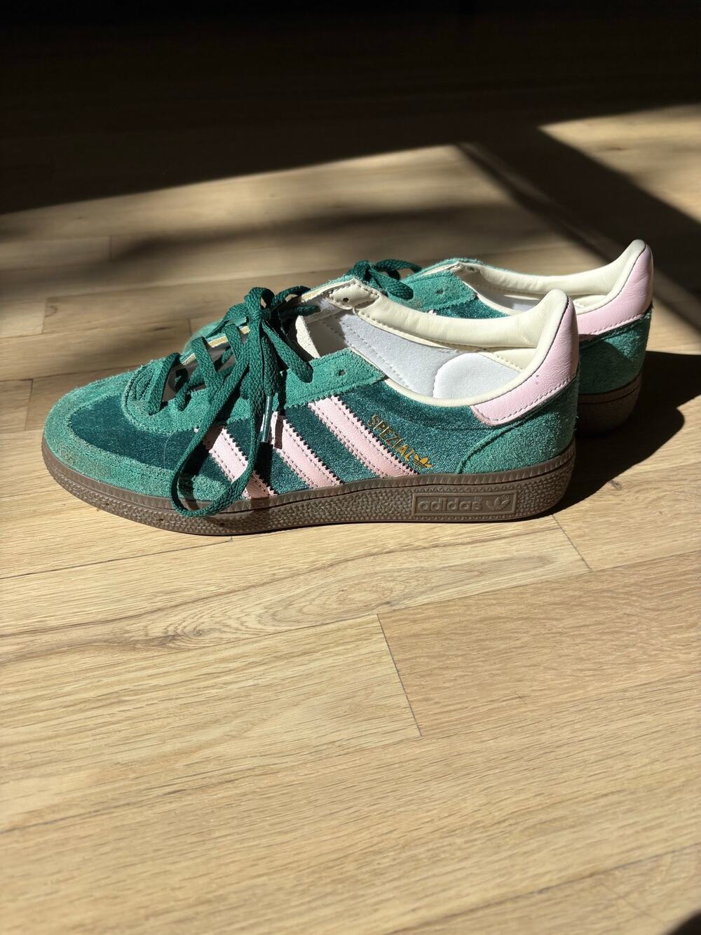 Adidas Spezial size 7